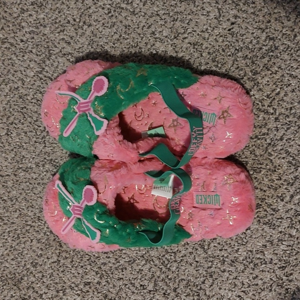 Wicked Plush Platform Women Slippers 9/10